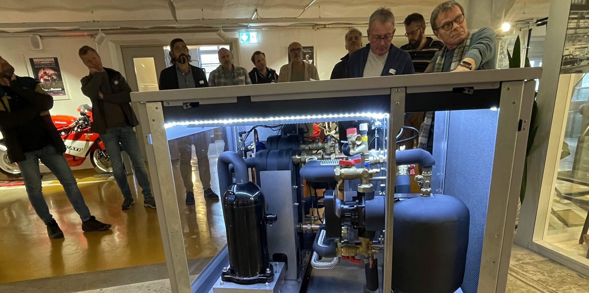 Aussen aufgestellte Sole/Wasser-Wärmepumpe Geoblock® WGB 20